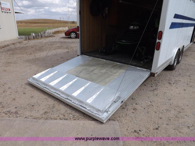 image for item F6105 1989 Tommy's Trailers tandem axle enclosed gooseneck trailer