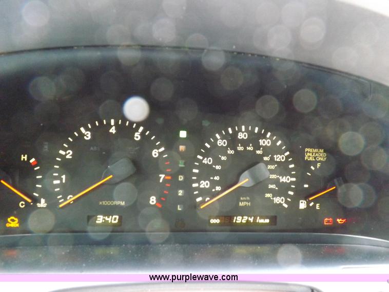 image for item F6106 1992 Lexus SC400