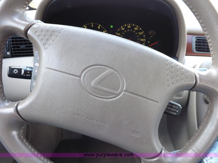 image for item F6106 1992 Lexus SC400