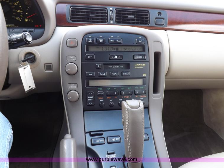 image for item F6106 1992 Lexus SC400