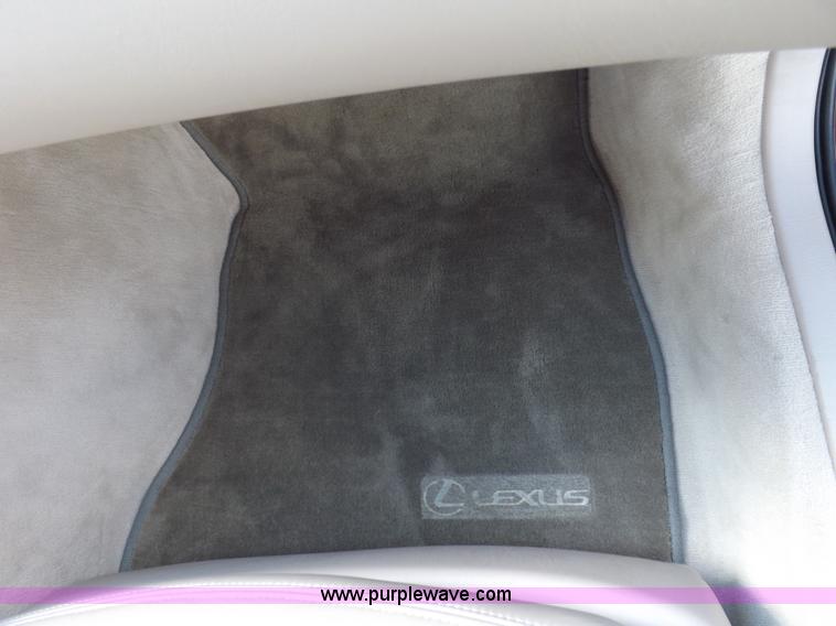 image for item F6106 1992 Lexus SC400