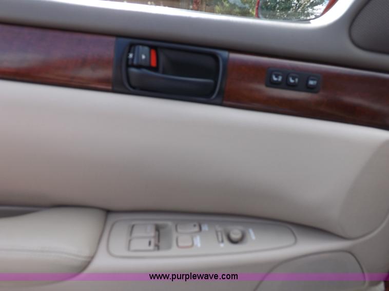 image for item F6106 1992 Lexus SC400