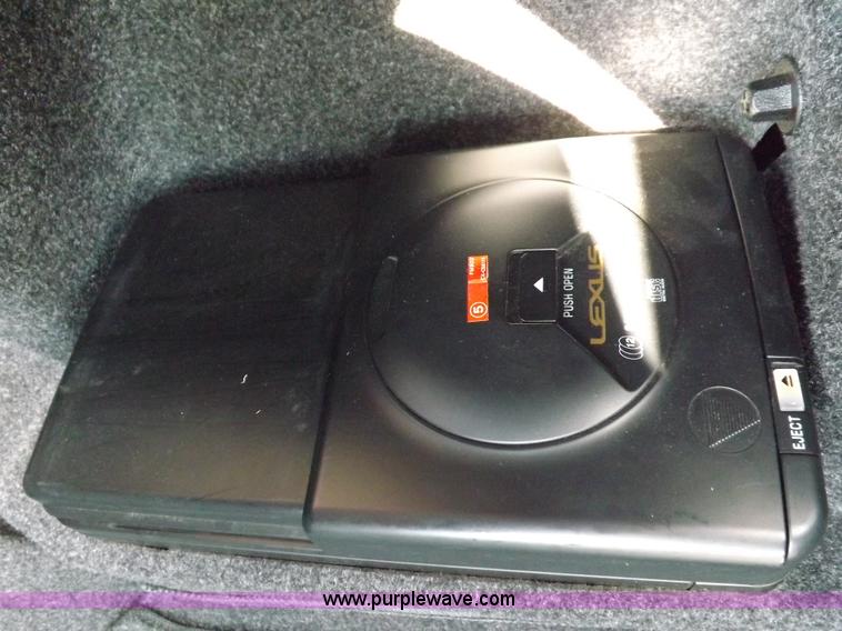 image for item F6106 1992 Lexus SC400