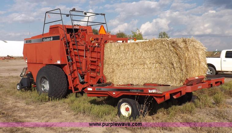 image for item F6107 2001 Case IH 8590 baler with accumulator