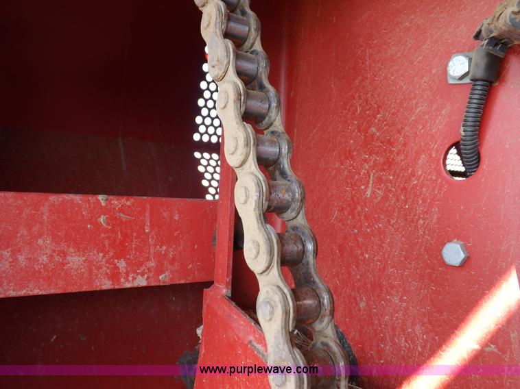 image for item F6107 2001 Case IH 8590 baler with accumulator