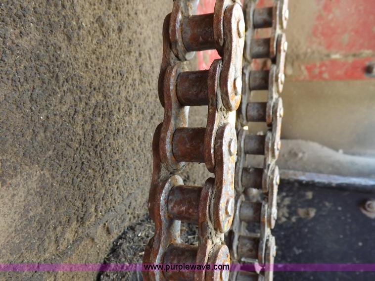 image for item F6107 2001 Case IH 8590 baler with accumulator