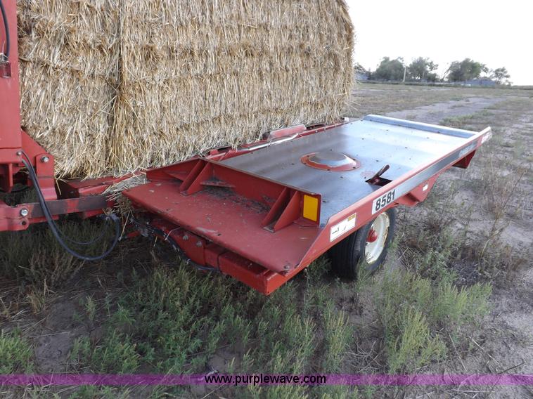 image for item F6107 2001 Case IH 8590 baler with accumulator