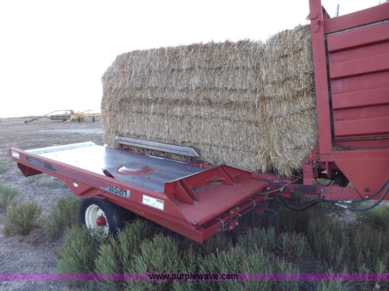 image for item F6107 2001 Case IH 8590 baler with accumulator