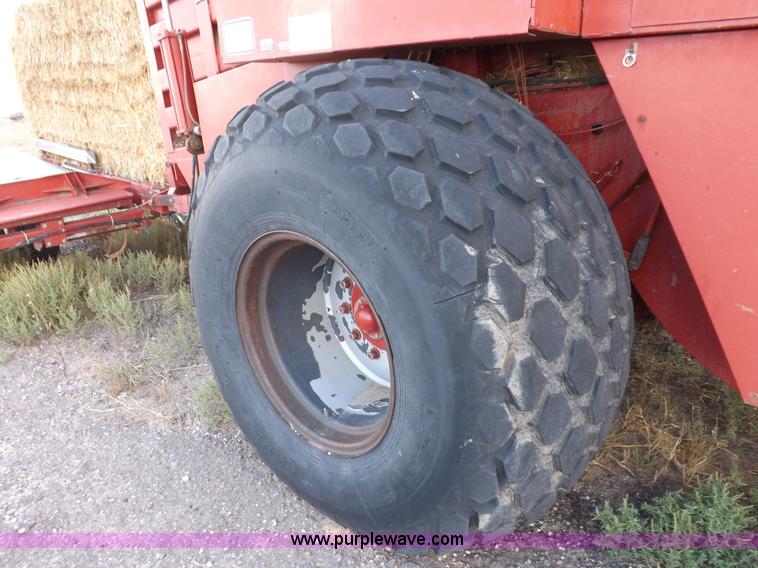 image for item F6107 2001 Case IH 8590 baler with accumulator