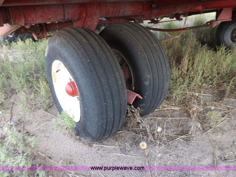 image for item F6107 2001 Case IH 8590 baler with accumulator