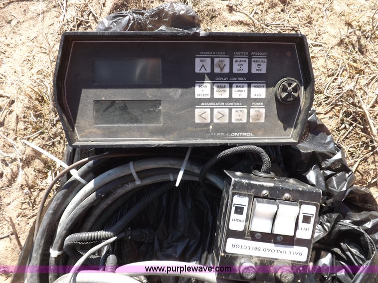 image for item F6107 2001 Case IH 8590 baler with accumulator