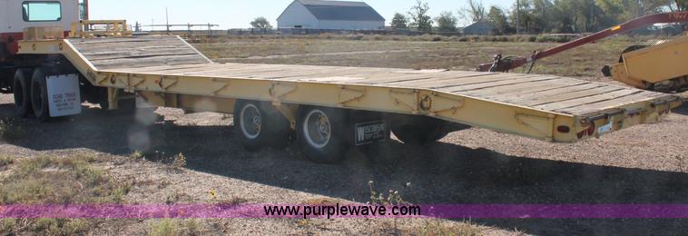 image for item F6110 1976 Wisconsin 40' drop deck trailer