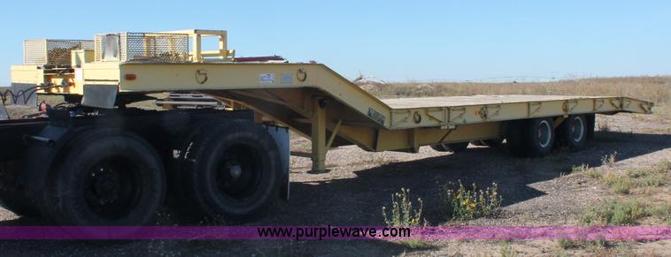 image for item F6110 1976 Wisconsin 40' drop deck trailer