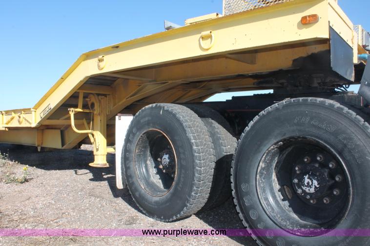 image for item F6110 1976 Wisconsin 40' drop deck trailer