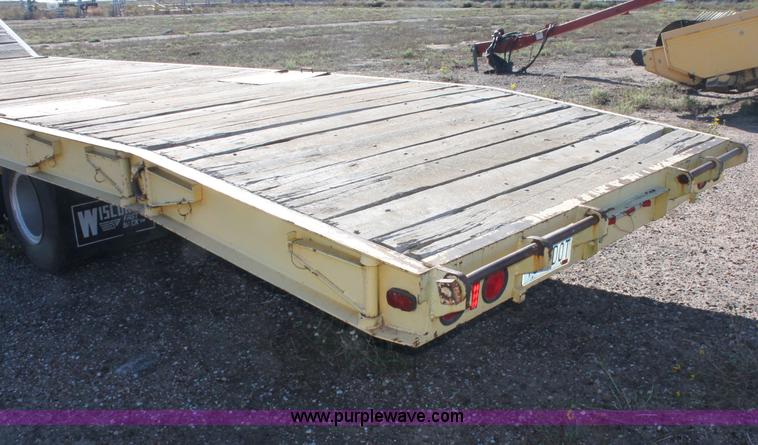 image for item F6110 1976 Wisconsin 40' drop deck trailer