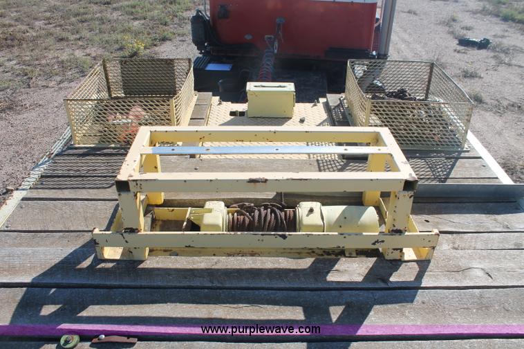 image for item F6110 1976 Wisconsin 40' drop deck trailer