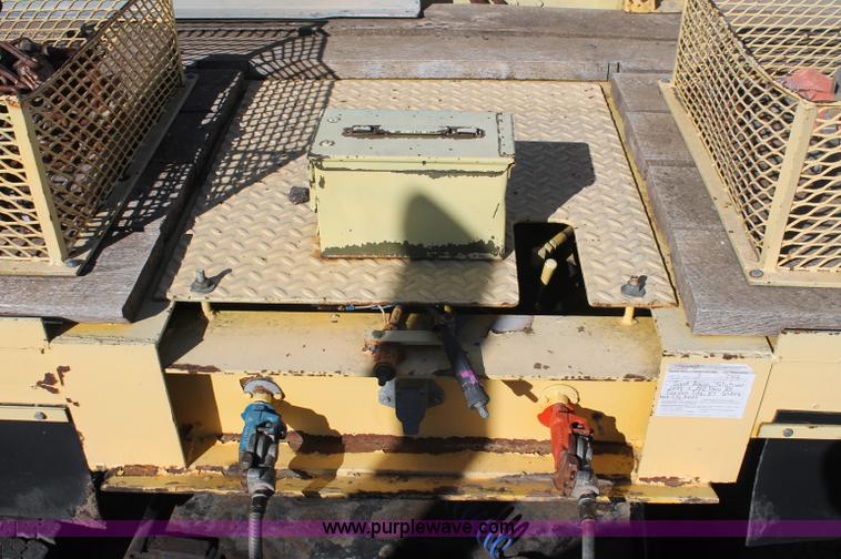 image for item F6110 1976 Wisconsin 40' drop deck trailer