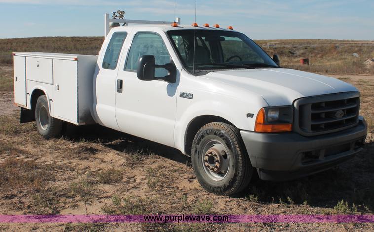 image for item F6131 2001 Ford F350 XL Super Duty Extended Cab service truck