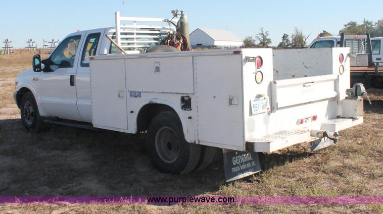 image for item F6131 2001 Ford F350 XL Super Duty Extended Cab service truck