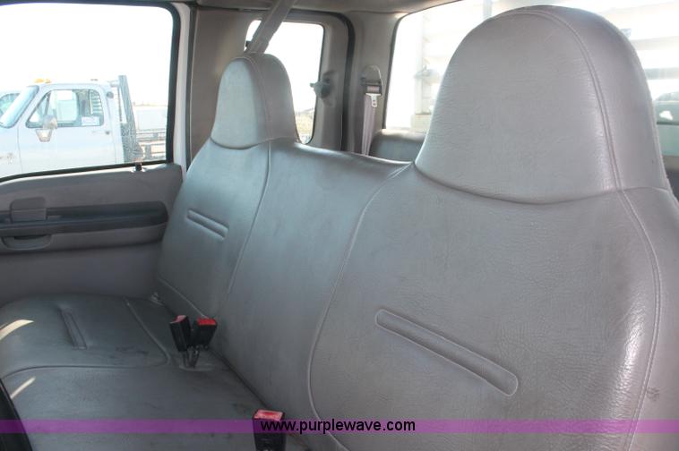 image for item F6131 2001 Ford F350 XL Super Duty Extended Cab service truck