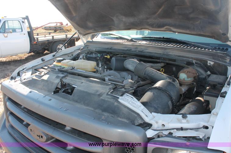 image for item F6131 2001 Ford F350 XL Super Duty Extended Cab service truck