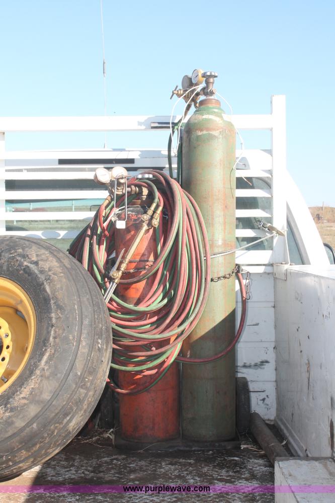 image for item F6131 2001 Ford F350 XL Super Duty Extended Cab service truck