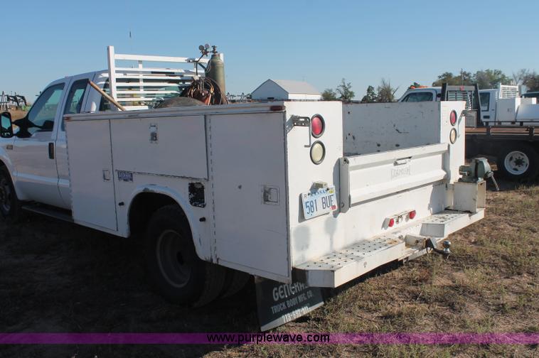 image for item F6131 2001 Ford F350 XL Super Duty Extended Cab service truck