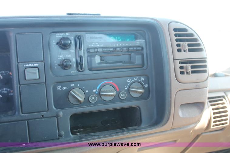 image for item F6132 1995 Chevrolet Cheyenne 1500 pickup truck