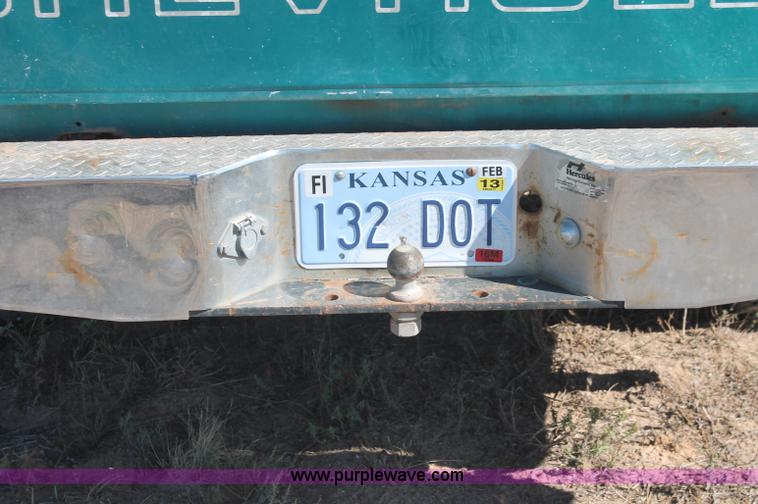 image for item F6132 1995 Chevrolet Cheyenne 1500 pickup truck