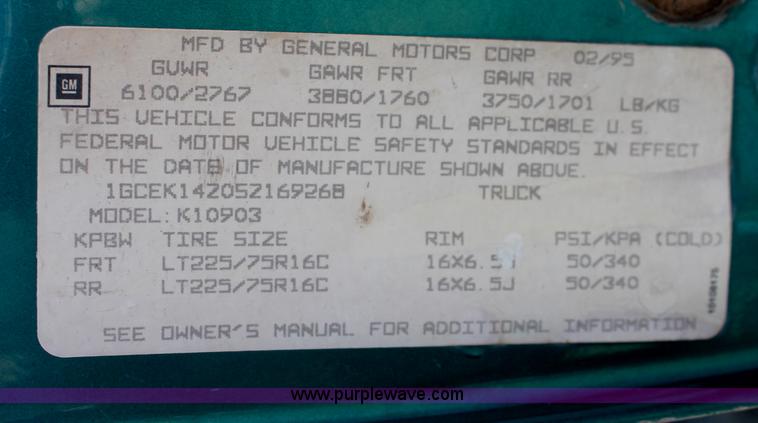 image for item F6132 1995 Chevrolet Cheyenne 1500 pickup truck