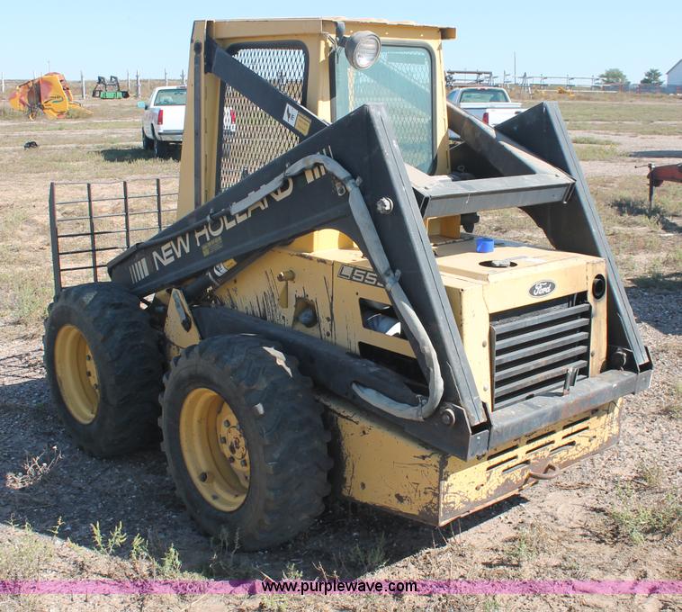 image for item F6137 1988 New Holland L553 skid steer