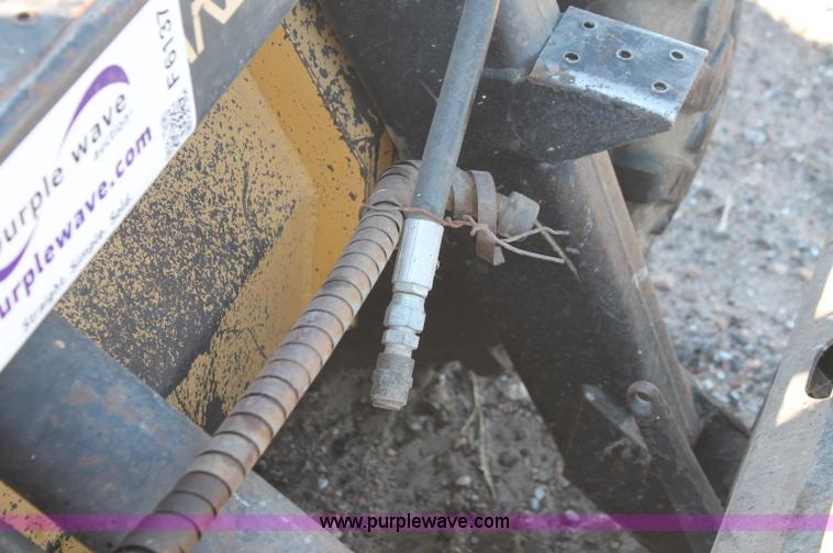 image for item F6137 1988 New Holland L553 skid steer