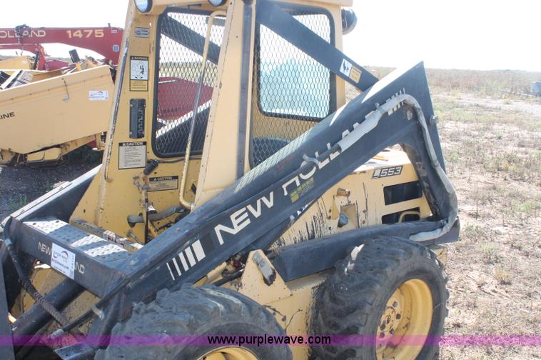 image for item F6137 1988 New Holland L553 skid steer