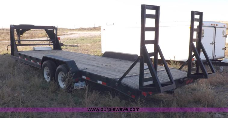 image for item F6138 2003 PJ 24' gooseneck trailer