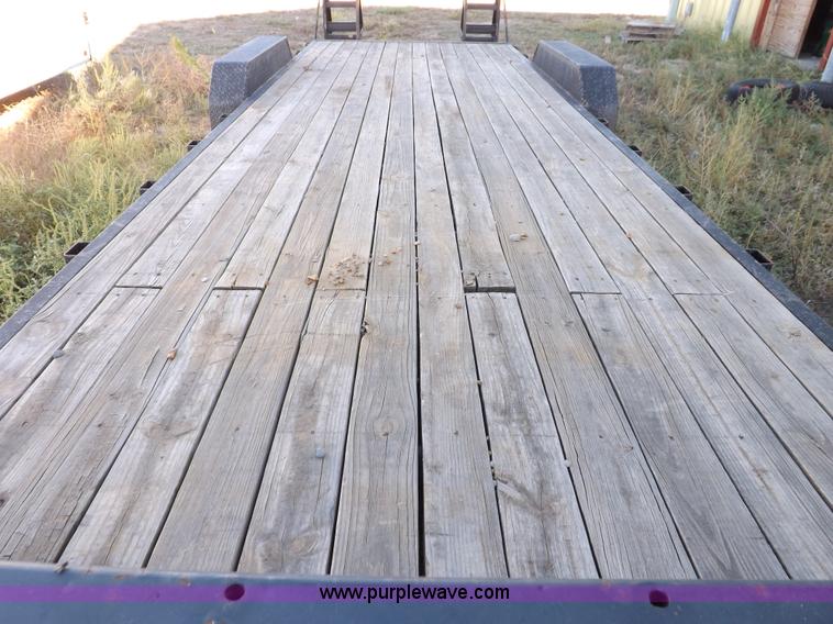 image for item F6138 2003 PJ 24' gooseneck trailer