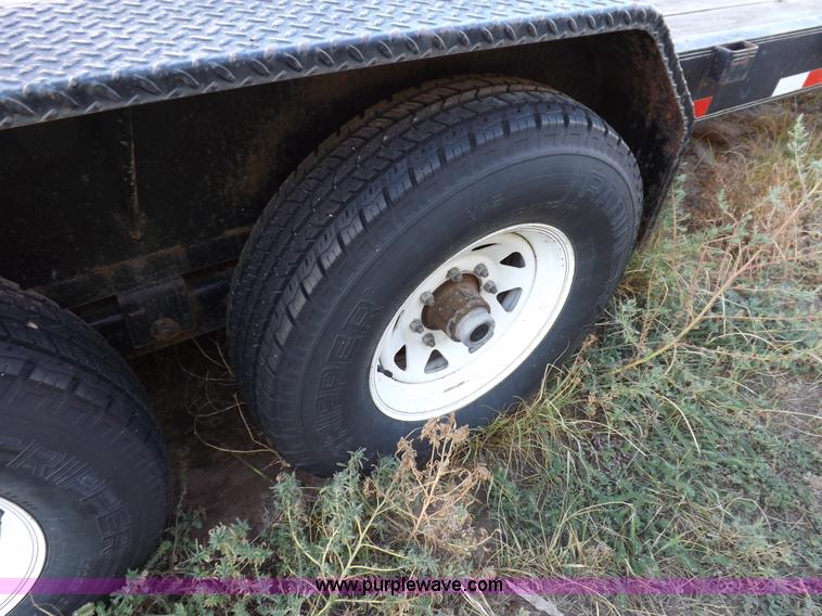 image for item F6138 2003 PJ 24' gooseneck trailer