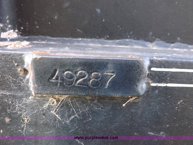 image for item F6138 2003 PJ 24' gooseneck trailer