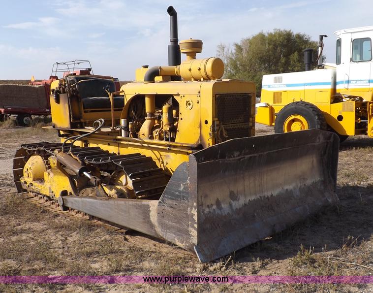 image for item F6180 International TD15 dozer