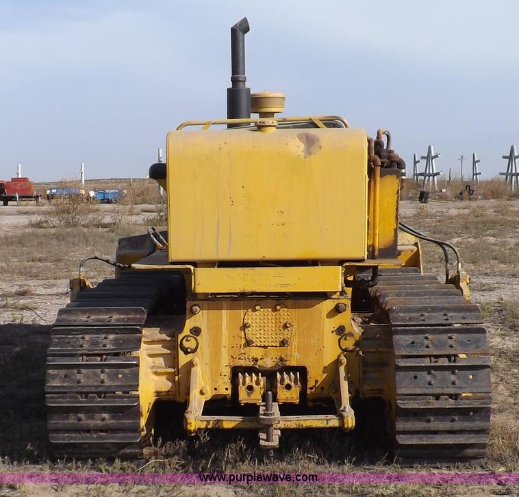 image for item F6180 International TD15 dozer