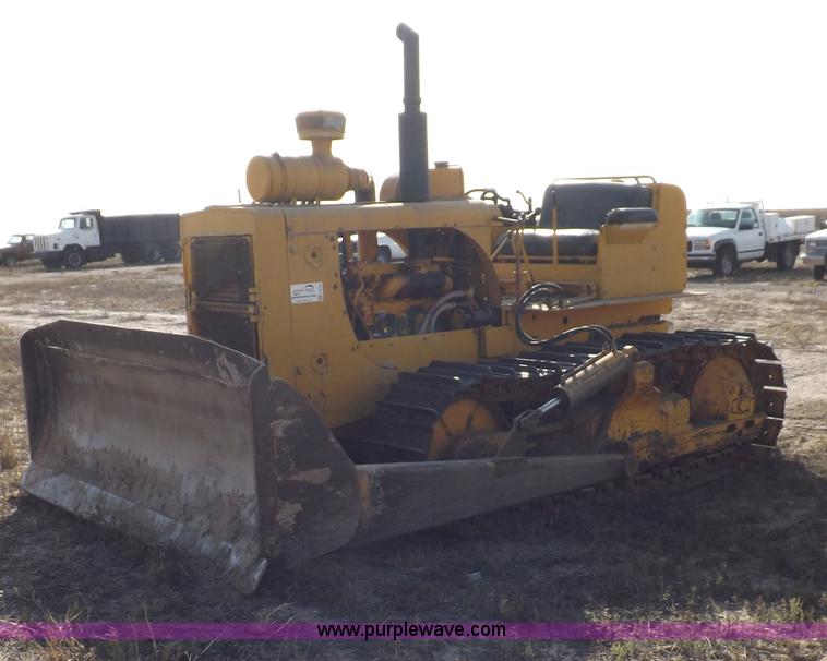 image for item F6180 International TD15 dozer
