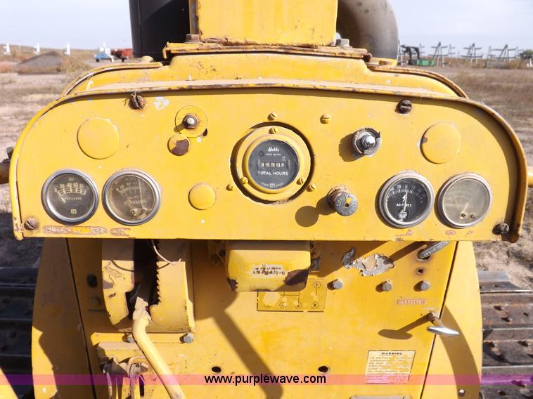 image for item F6180 International TD15 dozer