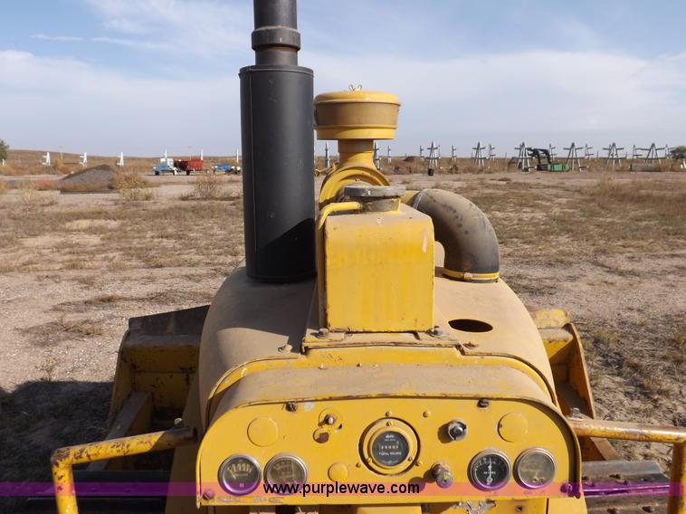 image for item F6180 International TD15 dozer