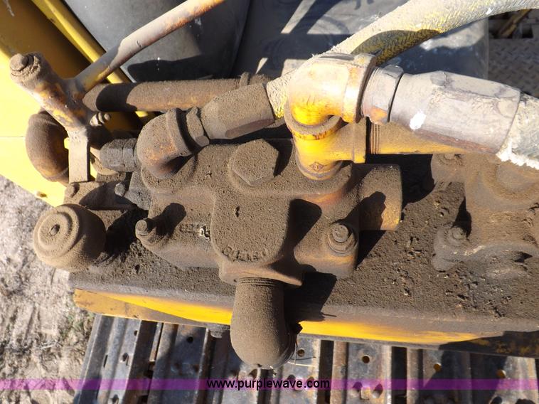 image for item F6180 International TD15 dozer