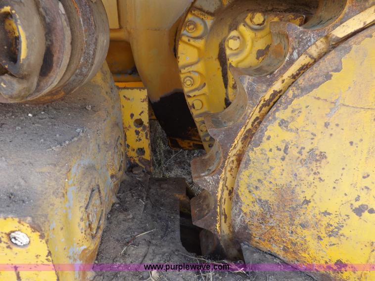 image for item F6180 International TD15 dozer