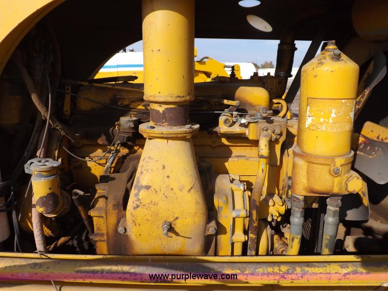 image for item F6180 International TD15 dozer