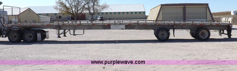 image for item F6181 1992 58'3" flatbed trailer