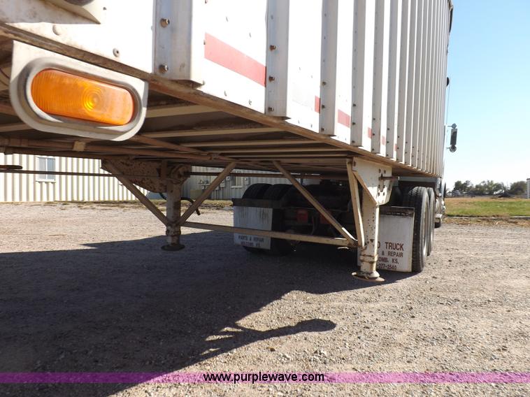 image for item F6182 1995 Imco walking floor trailer