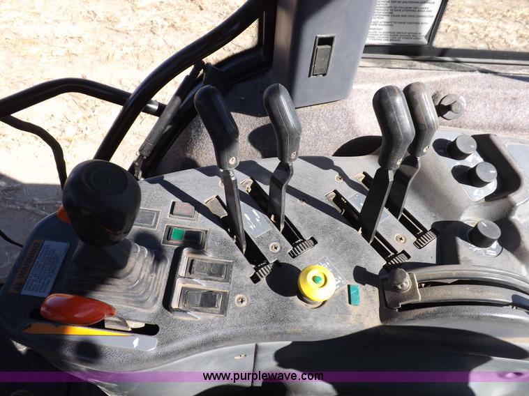 image for item F6186 1995 Ford New Holland 8870 tractor