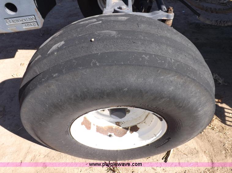 image for item F6186 1995 Ford New Holland 8870 tractor