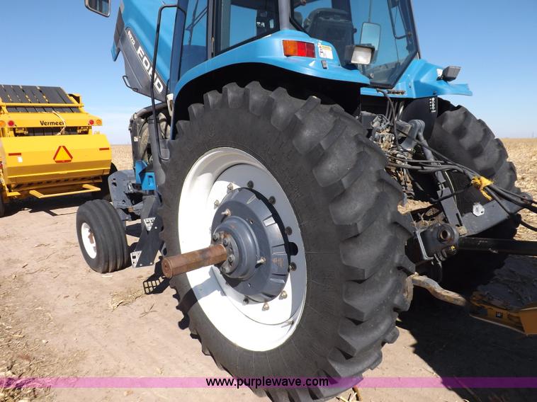 image for item F6186 1995 Ford New Holland 8870 tractor